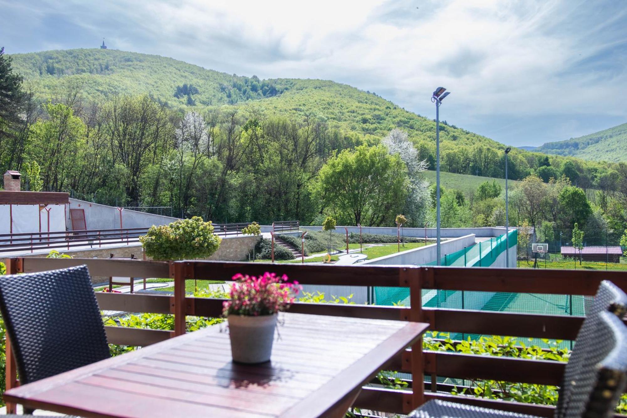 萨拉吉卡里格特酒店 Szilvásvárad 外观 照片